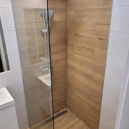 5 Minut Spacerem Od Plazy Lötzen